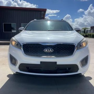 Photos of 2016 Kia Sorento SX Limited for sale in Indianapolis, IN at Indy Auto Man - Indianapolis