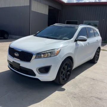 Another view of 2016 Kia Sorento SX Limited for sale in Indianapolis, IN at Indy Auto Man - Indianapolis