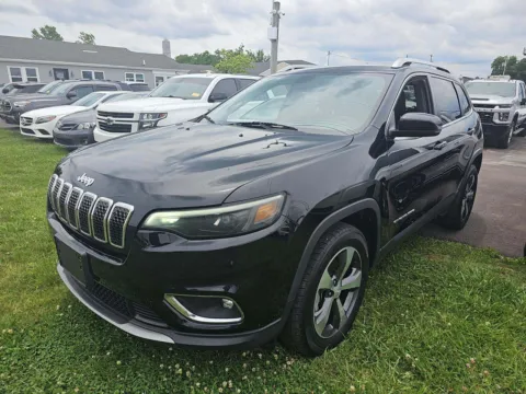 Photos of 2019 Jeep Cherokee Limited for sale in Indianapolis, IN at Indy Auto Man - Indianapolis