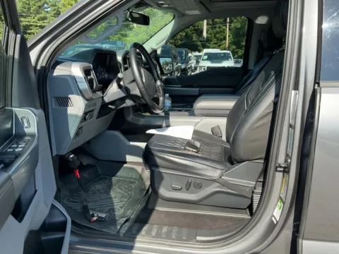 More photos of 2022 Ford F-150 XLT at Indy Auto Man - Indianapolis, IN