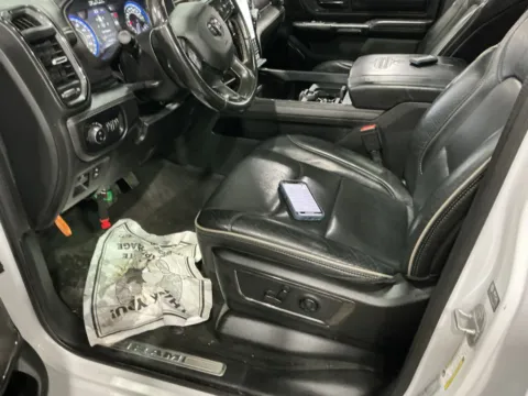 More photos of 2022 Ram 1500 Limited at Indy Auto Man - Indianapolis, IN
