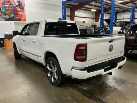 More photos of 2022 Ram 1500 Limited at Indy Auto Man - Indianapolis, IN
