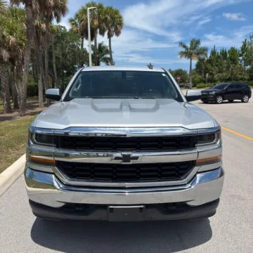 Photos of 2018 Chevrolet Silverado 1500 LT LT1 for sale in Indianapolis, IN at Indy Auto Man - Indianapolis
