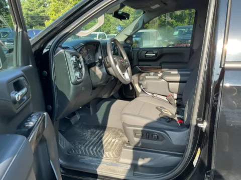 More photos of 2019 GMC Sierra 1500 Elevation at Indy Auto Man - Indianapolis, IN