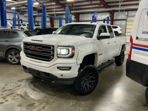 Photos of 2017 GMC Sierra 1500 for sale in Indianapolis, IN at Indy Auto Man - Indianapolis