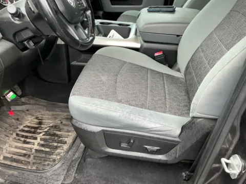 More photos of 2020 Ram 1500 Classic SLT at Indy Auto Man - Indianapolis, IN