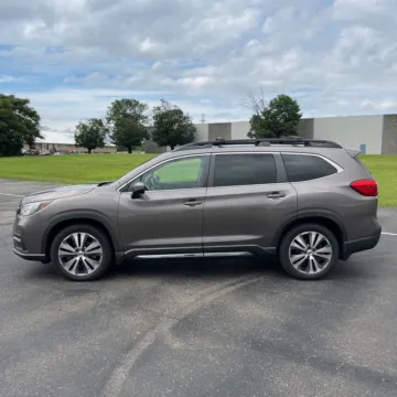 More photos of 2021 Subaru Ascent Limited at Indy Auto Man - Indianapolis, IN