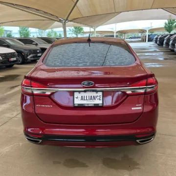 More photos of 2018 Ford Fusion SE at Indy Auto Man - Indianapolis, IN