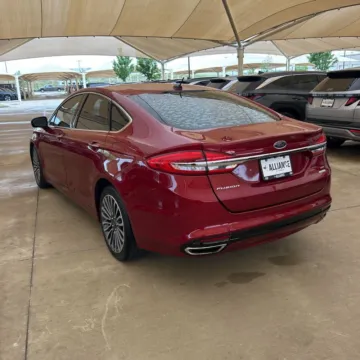 More photos of 2018 Ford Fusion SE at Indy Auto Man - Indianapolis, IN