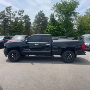 More photos of 2017 Chevrolet Silverado 1500 LTZ 2LZ at Indy Auto Man - Indianapolis, IN