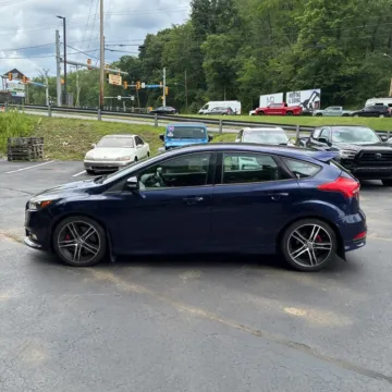 More photos of 2017 Ford Focus ST at Indy Auto Man - Indianapolis, IN