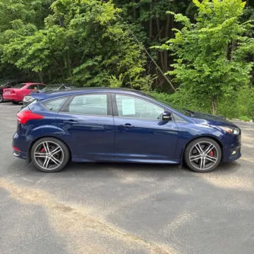 More photos of 2017 Ford Focus ST at Indy Auto Man - Indianapolis, IN