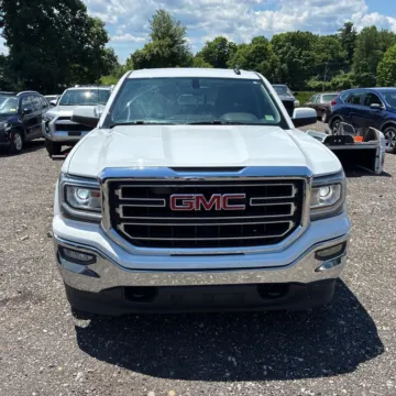 Photos of 2017 GMC Sierra 1500 SLE for sale in Indianapolis, IN at Indy Auto Man - Indianapolis