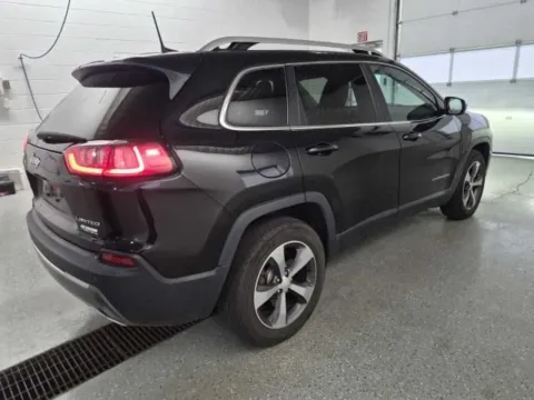 Another view of 2019 Jeep Cherokee Limited for sale in Indianapolis, IN at Indy Auto Man - Indianapolis