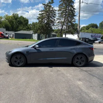 More photos of 2021 Tesla Model 3 Standard Range Plus at Indy Auto Man - Indianapolis, IN