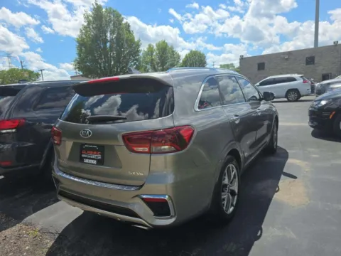 Photos of 2019 Kia Sorento SX for sale in Indianapolis, IN at Indy Auto Man - Indianapolis