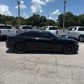 More photos of 2020 Dodge Charger SXT at Indy Auto Man - Indianapolis, IN