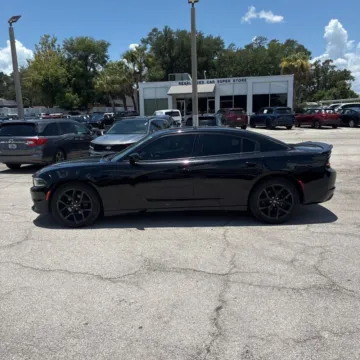 More photos of 2020 Dodge Charger SXT at Indy Auto Man - Indianapolis, IN