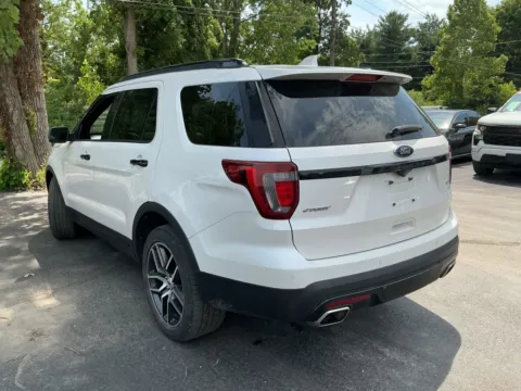 More photos of 2016 Ford Explorer Sport at Indy Auto Man - Indianapolis, IN
