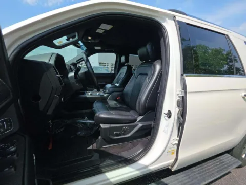 More photos of 2019 Ford Expedition Max Limited at Indy Auto Man - Indianapolis, IN