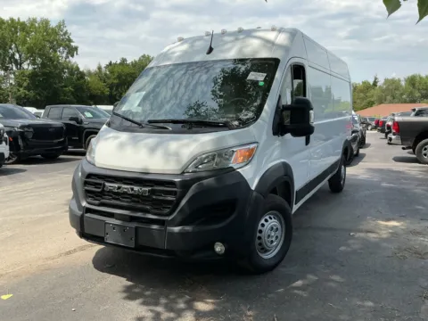 Photos of 2022 Ram ProMaster 2500 High Roof for sale in Indianapolis, IN at Indy Auto Man - Indianapolis