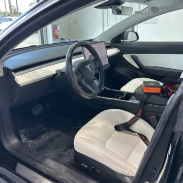More photos of 2020 Tesla Model 3 Standard Range Plus at Indy Auto Man - Indianapolis, IN