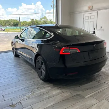 More photos of 2020 Tesla Model 3 Standard Range Plus at Indy Auto Man - Indianapolis, IN