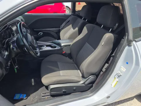 More photos of 2020 Dodge Challenger R/T at Indy Auto Man - Indianapolis, IN