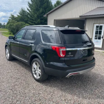 More photos of 2016 Ford Explorer Limited at Indy Auto Man - Indianapolis, IN