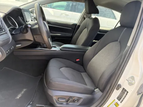 More photos of 2021 Toyota Camry LE at Indy Auto Man - Indianapolis, IN