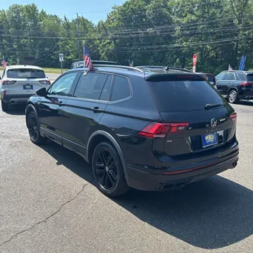 More photos of 2022 Volkswagen Tiguan 2.0T SE R-Line Black at Indy Auto Man - Indianapolis, IN