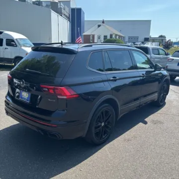 Another view of 2022 Volkswagen Tiguan 2.0T SE R-Line Black for sale in Indianapolis, IN at Indy Auto Man - Indianapolis