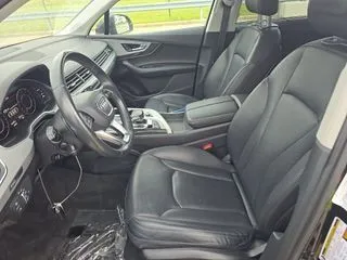 More photos of 2019 Audi Q7 55 Prestige quattro at Indy Auto Man - Indianapolis, IN
