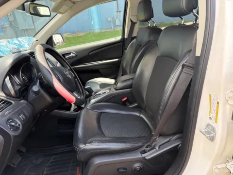 More photos of 2020 Dodge Journey Crossroad at Indy Auto Man - Indianapolis, IN