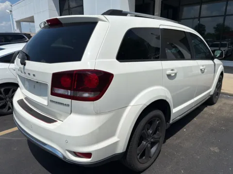 More photos of 2020 Dodge Journey Crossroad at Indy Auto Man - Indianapolis, IN