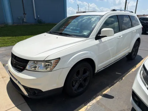 Photos of 2020 Dodge Journey Crossroad for sale in Indianapolis, IN at Indy Auto Man - Indianapolis
