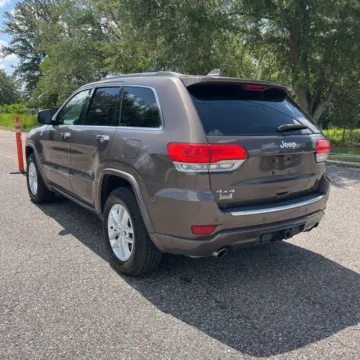 More photos of 2017 Jeep Grand Cherokee Overland at Indy Auto Man - Indianapolis, IN