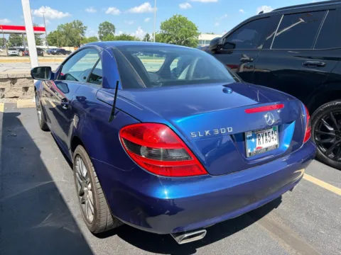 Another view of 2009 Mercedes-Benz SLK 300 Base for sale in Indianapolis, IN at Indy Auto Man - Indianapolis