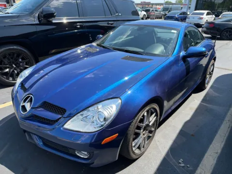 Photos of 2009 Mercedes-Benz SLK 300 Base for sale in Indianapolis, IN at Indy Auto Man - Indianapolis