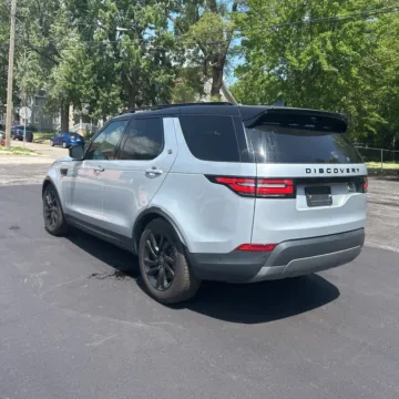 More photos of 2020 Land Rover Discovery HSE at Indy Auto Man - Indianapolis, IN