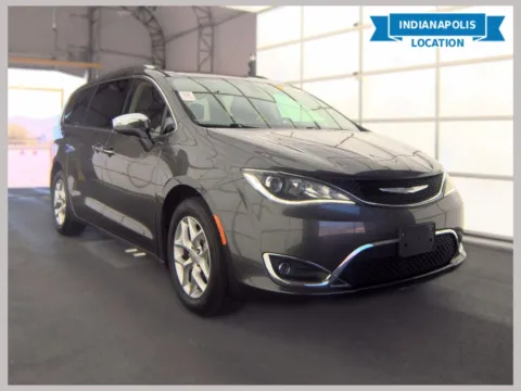 Unknown 2020 Chrysler Pacifica Limited for sale in Indianapolis, IN