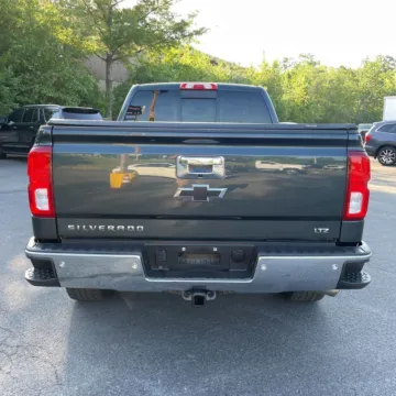 More photos of 2017 Chevrolet Silverado 1500 LTZ 1LZ at Indy Auto Man - Indianapolis, IN