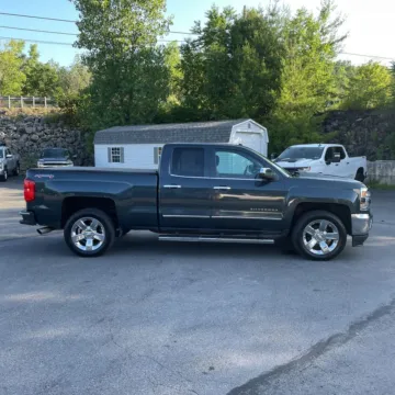 Another view of 2017 Chevrolet Silverado 1500 LTZ 1LZ for sale in Indianapolis, IN at Indy Auto Man - Indianapolis