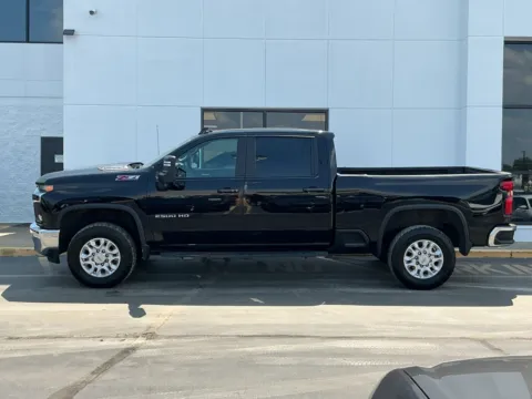 More photos of 2021 Chevrolet Silverado 2500 HD LT at Indy Auto Man - Indianapolis, IN