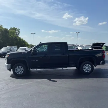 More photos of 2021 Chevrolet Silverado 2500HD LT at Indy Auto Man - Indianapolis, IN