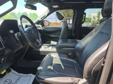 More photos of 2021 Ford Expedition Limited at Indy Auto Man - Indianapolis, IN