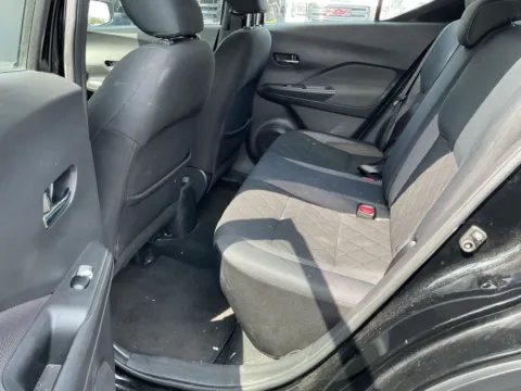 Photos of 2019 Nissan Kicks SV for sale in Indianapolis, IN at Indy Auto Man - Indianapolis