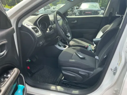 More photos of 2019 Jeep Compass Sport at Indy Auto Man - Indianapolis, IN