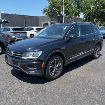 Photos of 2018 Volkswagen Tiguan 2.0T SEL 4Motion for sale in Indianapolis, IN at Indy Auto Man - Indianapolis