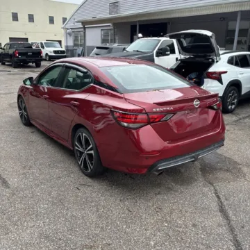 More photos of 2021 Nissan Sentra SR at Indy Auto Man - Indianapolis, IN